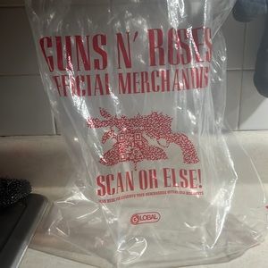 Guns N Roses blue large t-shirt from 2023 tour, never been worn. Will sell fast!